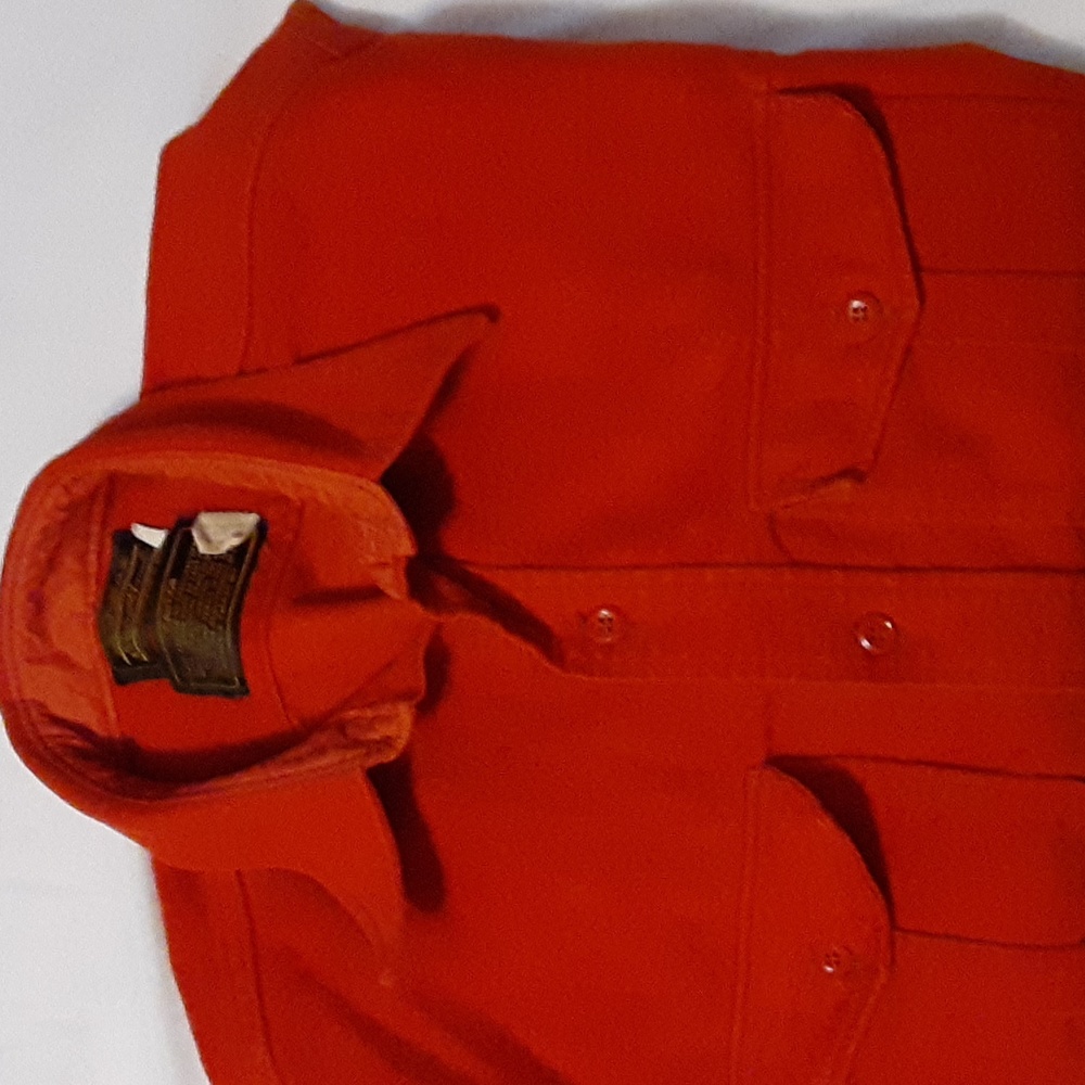 Eddie Bauer large long sleeve rust color